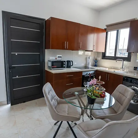 Arma Cielo I, 1-bed Cosy Flat Lägenhet Paphos